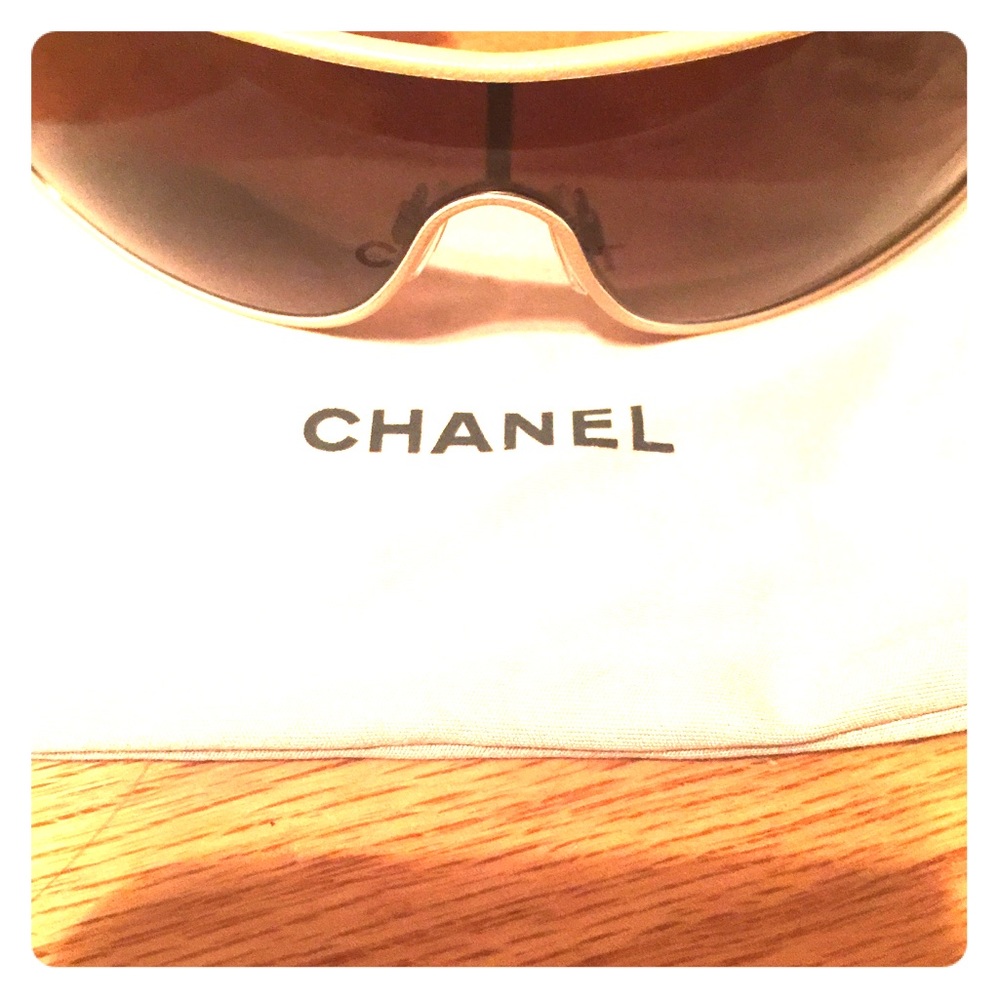 COPY - Chanel Aviator Sunglasses